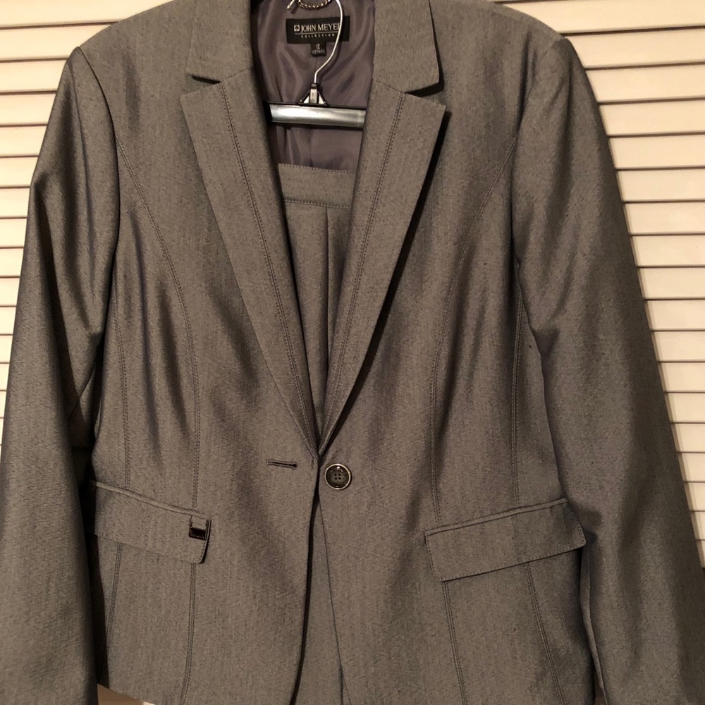 Jones New York Silver Gray Blazer Classic Design